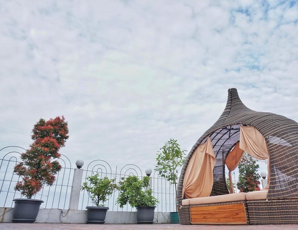 Cinnamon Hotel Boutique Syariah Tutugan Dış mekan fotoğraf