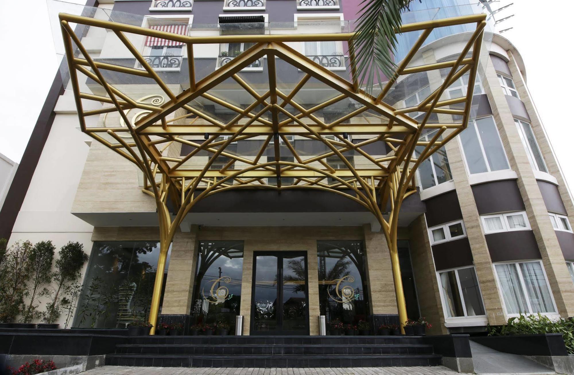 Cinnamon Hotel Boutique Syariah Tutugan Dış mekan fotoğraf