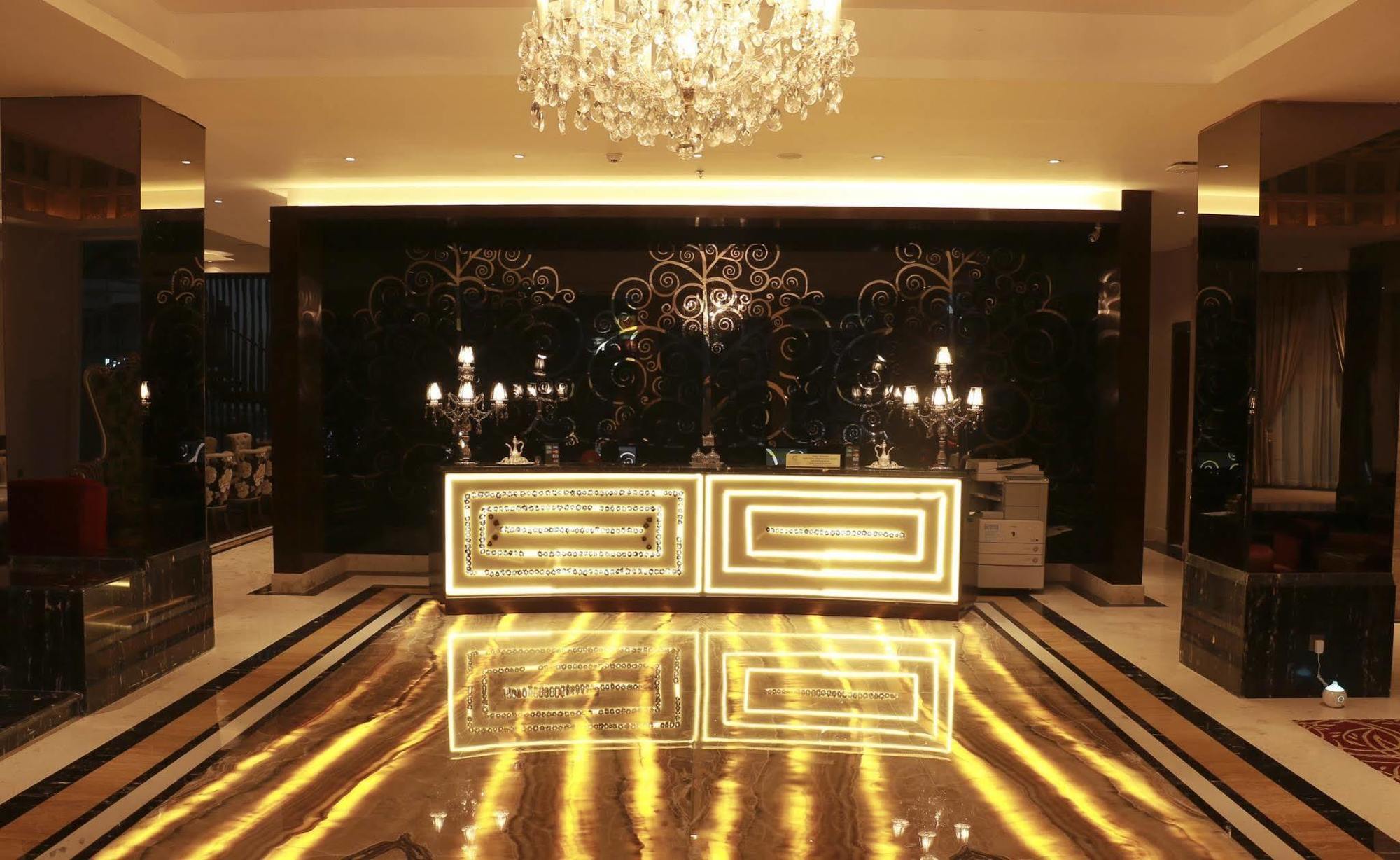 Cinnamon Hotel Boutique Syariah Tutugan Dış mekan fotoğraf
