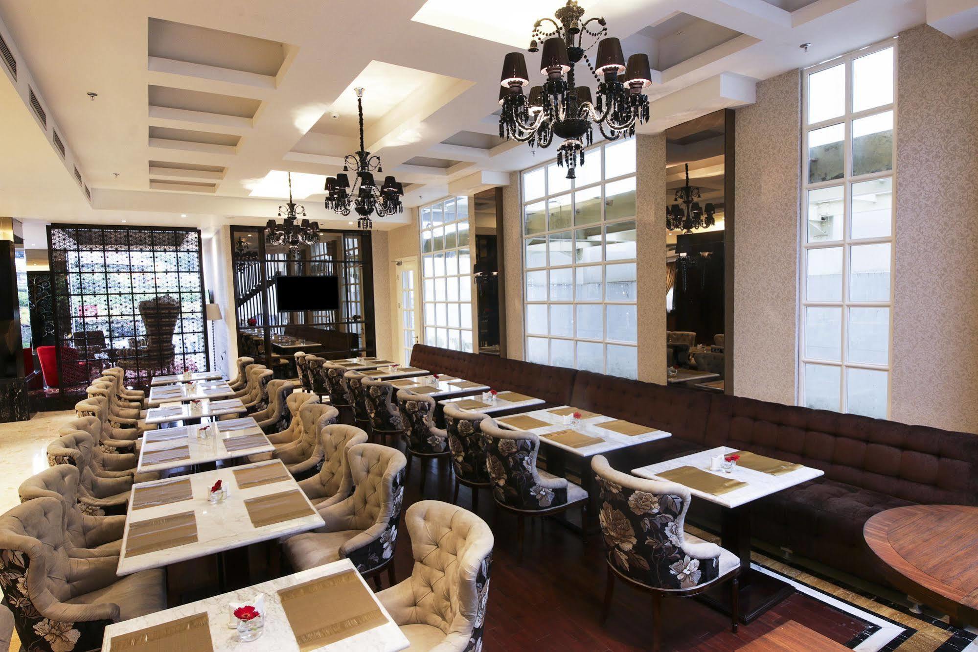 Cinnamon Hotel Boutique Syariah Tutugan Dış mekan fotoğraf