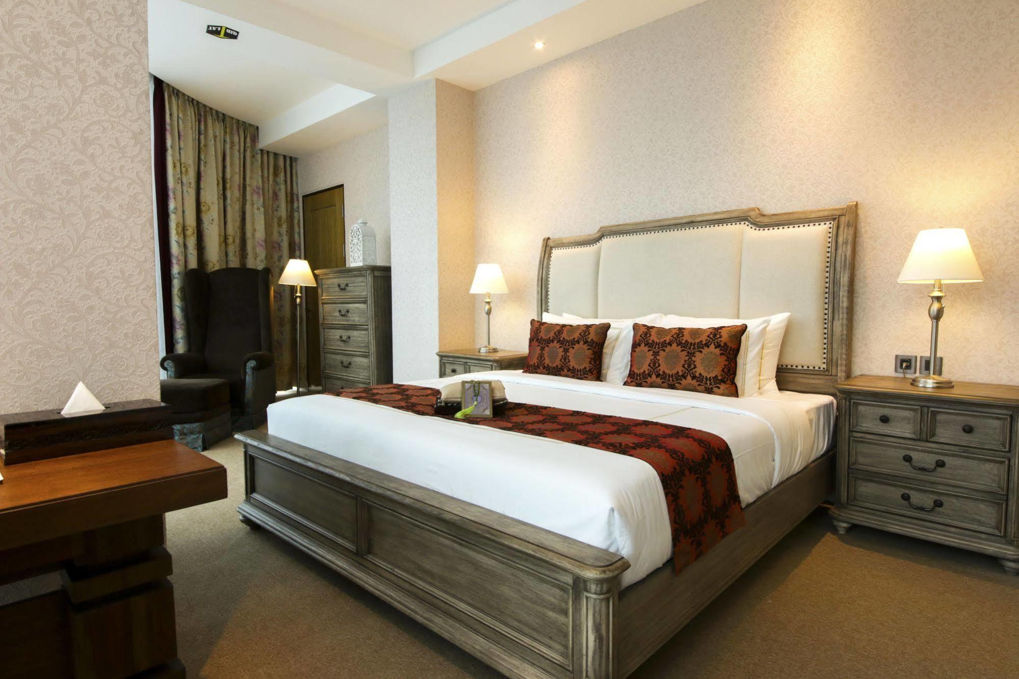 Cinnamon Hotel Boutique Syariah Tutugan Dış mekan fotoğraf