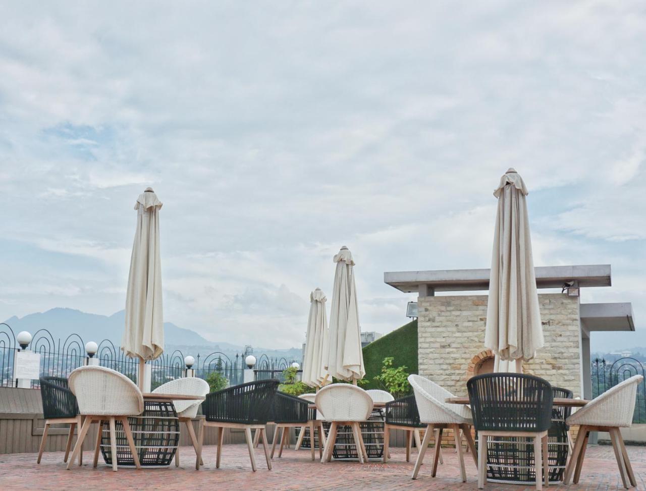 Cinnamon Hotel Boutique Syariah Tutugan Dış mekan fotoğraf